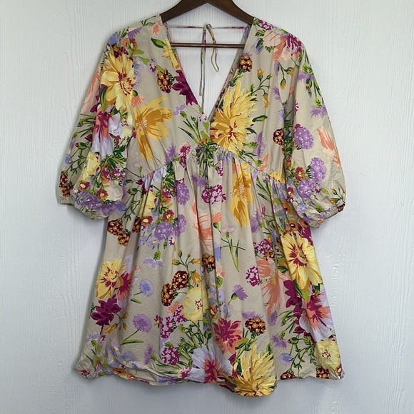H&M -  Bright Floral Colorful  Deep V Neck Tie Back Mini Dress Size Medium - Picture 8 of 11